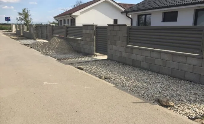 Vonkajšie brány - Brány Pohony - Regionálny predajca značky LOMAX