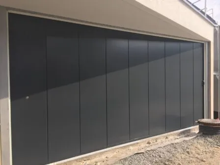Posuvné garážové brány