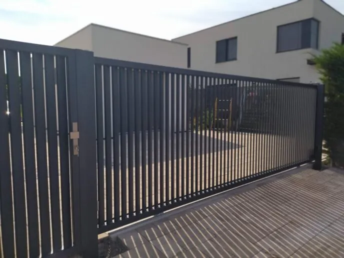 Úvod - Brány Pohony - Regionálny predajca značky LOMAX