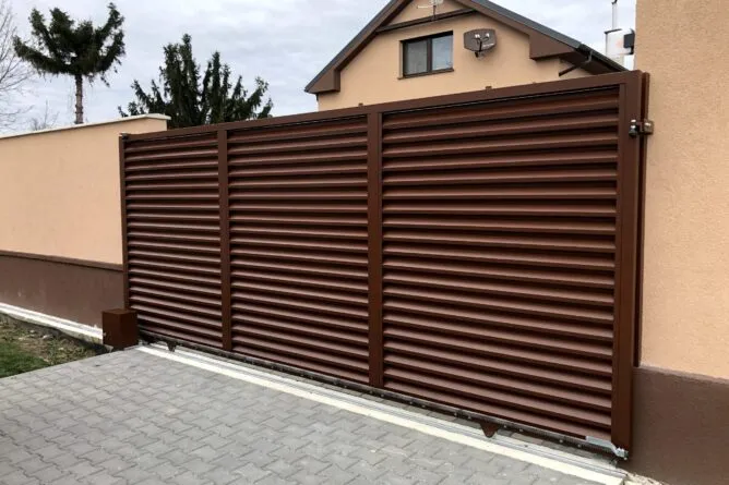 Brány - Brány Pohony - Regionálny predajca značky LOMAX